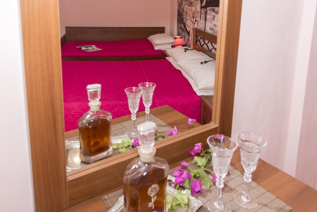 Mary Rooms アダマス エクステリア 写真